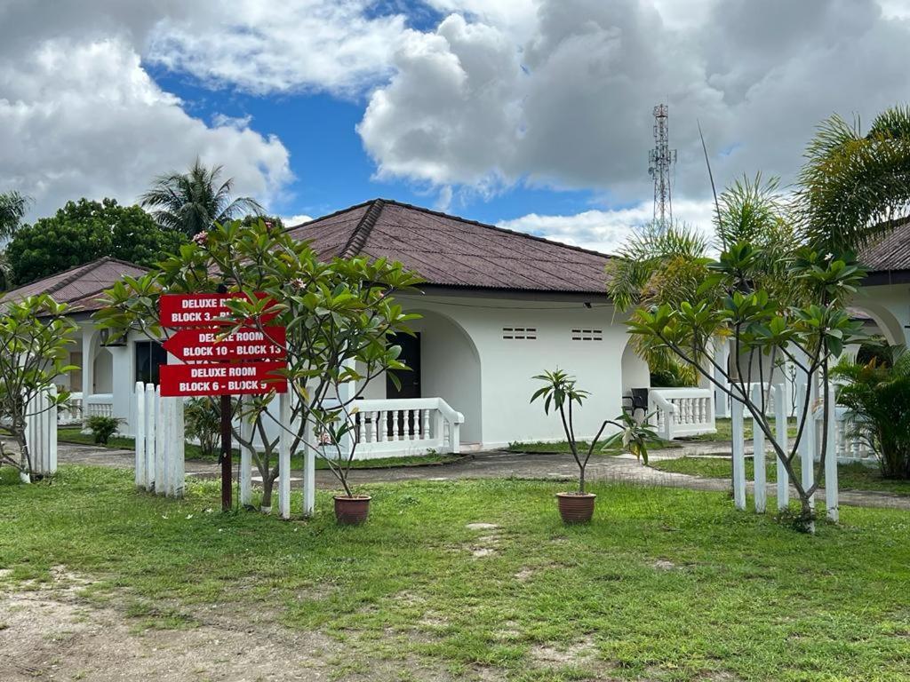 Sandy Garden Resort Langkawi Pantai Cenang  Exterior photo